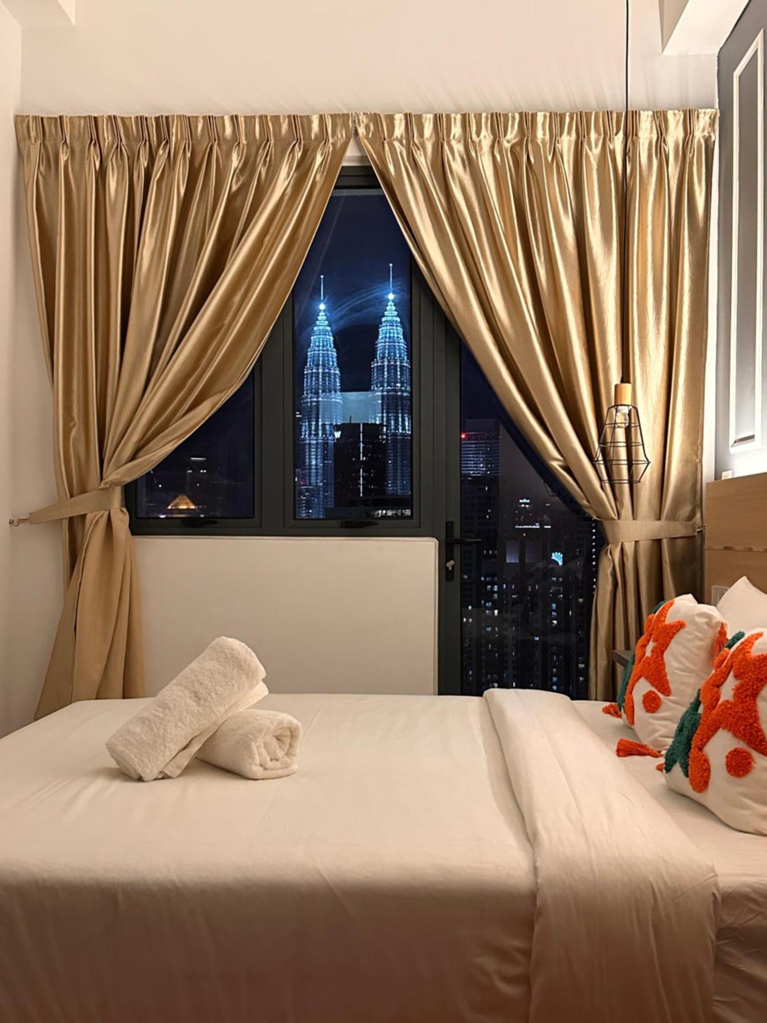 Appartamento The Luxe Infinitum Klcc By Kl Malaysia Kuala Lumpur Esterno foto